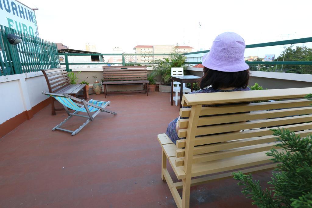 Chanchala Cafe & Hostel Хуа Хин Екстериор снимка